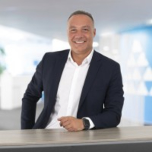 Erhan Parlaz - PeerSpot reviewer