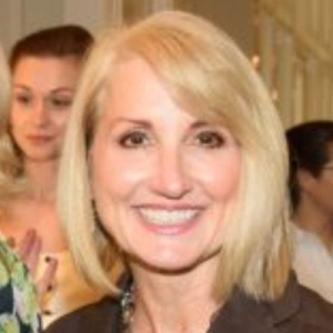 Elizabeth Michael - PeerSpot reviewer