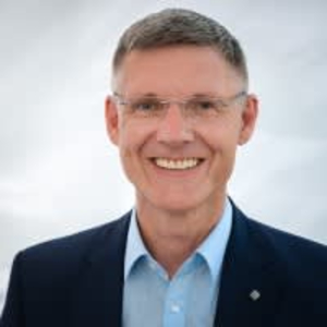 Philipp Neumann - PeerSpot reviewer