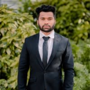 Lahiru Somasiri - PeerSpot reviewer