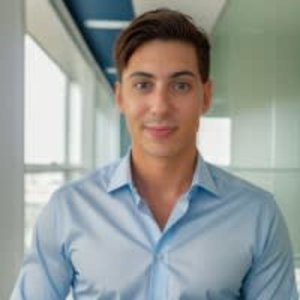 Roberto Castilla - PeerSpot reviewer