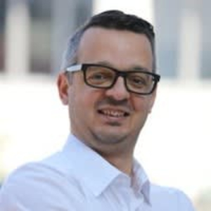 Javier_Rodriguez - PeerSpot reviewer