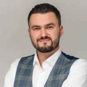 Sebastian Majewski - PeerSpot reviewer