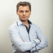 Alexander Rozenberg - PeerSpot reviewer