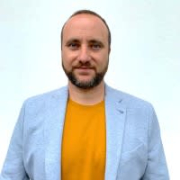 OSCAR CAPARROS - PeerSpot reviewer