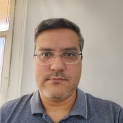 Douglas Moraes - PeerSpot reviewer