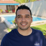 Leo Navas - PeerSpot reviewer