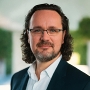 OndrejKOVAC - PeerSpot reviewer