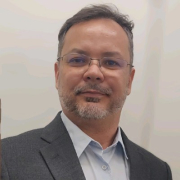 Leo Ladeira - PeerSpot reviewer