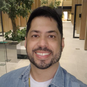 Thiago Vernizzi - PeerSpot reviewer