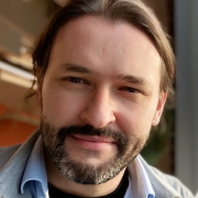 AlanGulle - PeerSpot reviewer