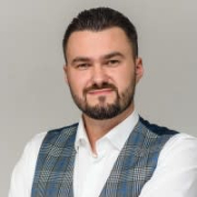 Sebastian Majewski - PeerSpot reviewer