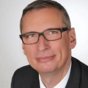 Valter Scholtz - PeerSpot reviewer